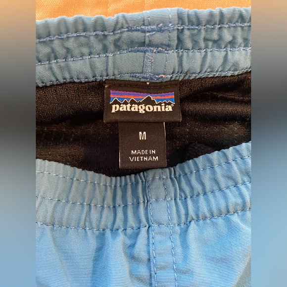 Patagonia 7 inch Baggies shorts - Men’s size medium - Picture 2 of 4